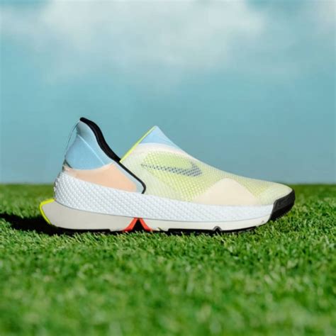 nike instantgo|Nike go hands free shoes.